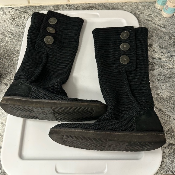 UGG Over the knee twisted black cable knit button detail fold over gorpcore boot - Picture 2 of 13